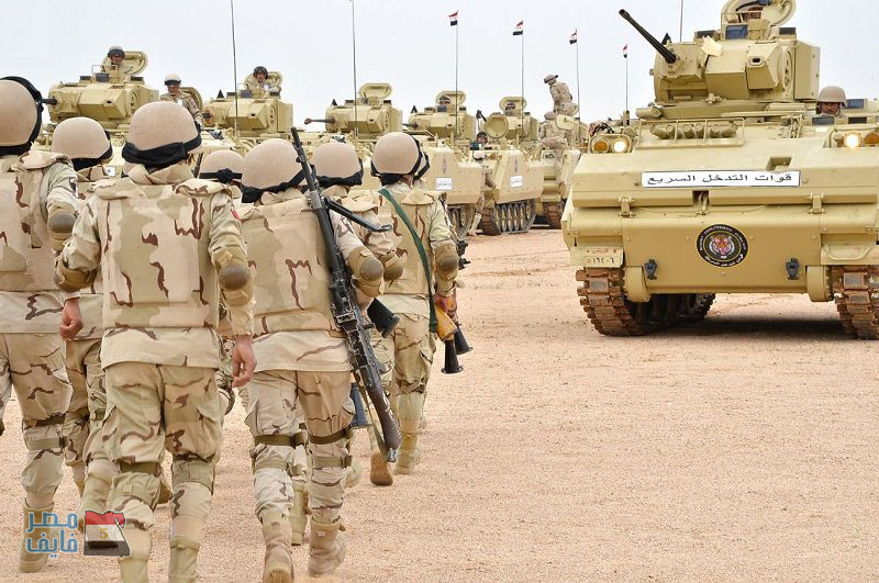 بالفيديو|  الجيش يدمر 10 عربات محملة بالأسلحة والذخائر على الحدود الغربية