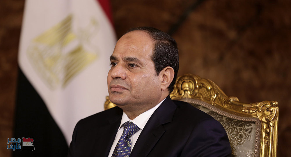 سؤال في ورقة الامتحان بكلية الآداب عن السيسي يثير جدلا في مصر