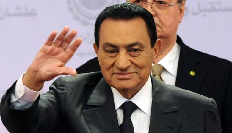 وفاة «حسني مبارك» تتصدر تويتر  في السعودية «صور»