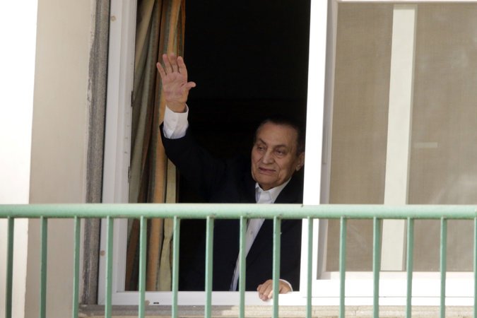 حسني مبارك يكشف تفاصيل خطيرة حول سامي عنان والأيام الأخيرة من ثورة يناير
