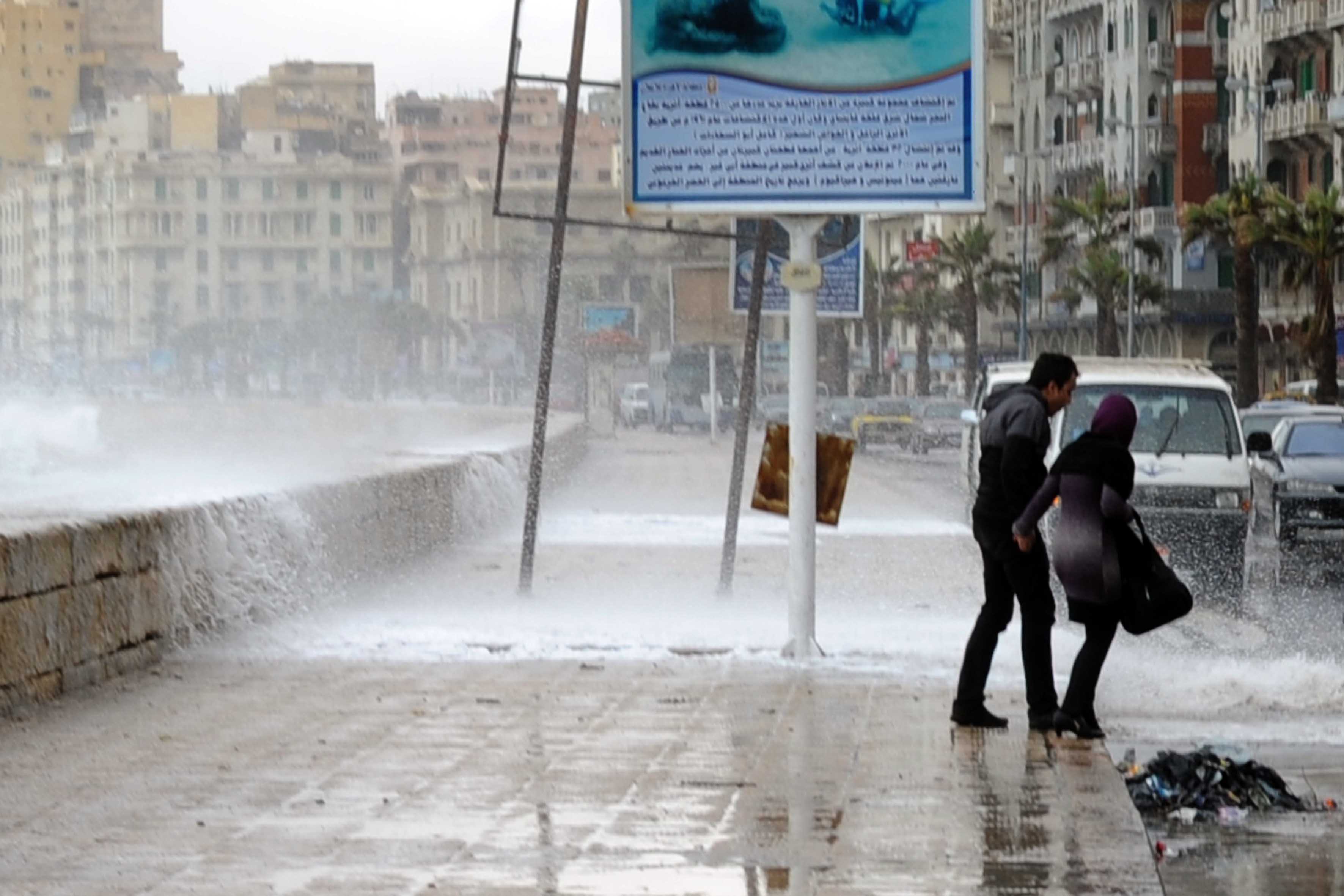 الأرصاد تحذر المواطنين بشده وتؤكد أمطار غزيرة وسيول على المحافظات التالية لمدة 72 ساعة