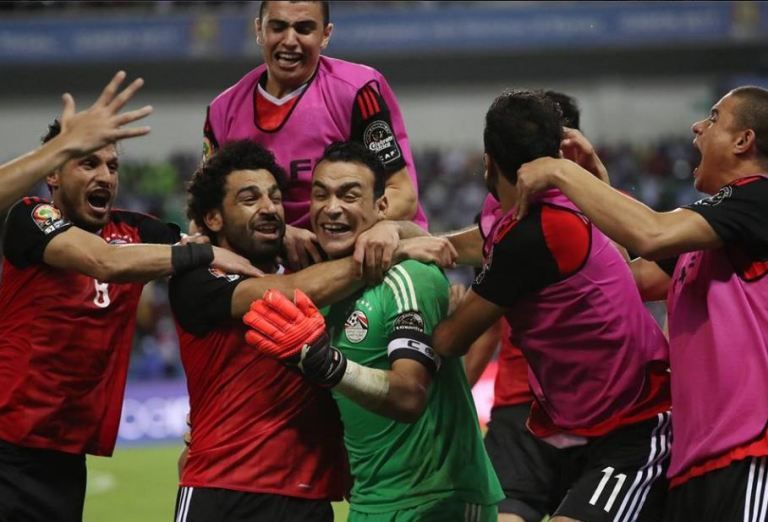 أحمد شوبير ينشر تشكيل منتخب مصر أمام اليونان