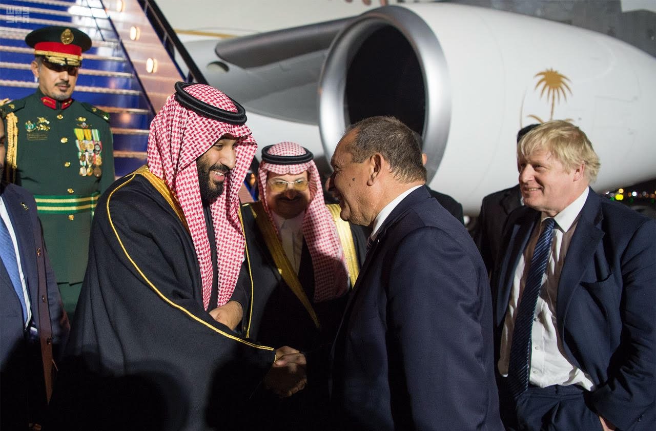 بالفيديو| شاهد كيف استقبلت بريطانيا محمد بن سلمان بعد زيارته لمصر