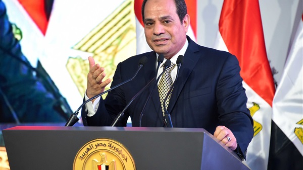 إستاد القاهرة يهتز بـ هتافات المواطنين.. ورد فعل غير متوقع من الرئيس السيسي