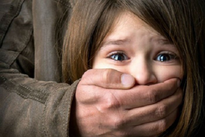العنف ضد الأطفال وأثاره السلبية