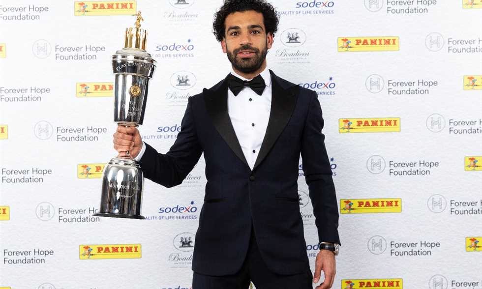 تعليقات مثيرة من محمد صلاح بعد فوزه بجائزة أفضل لاعب في أنجلترا 2018