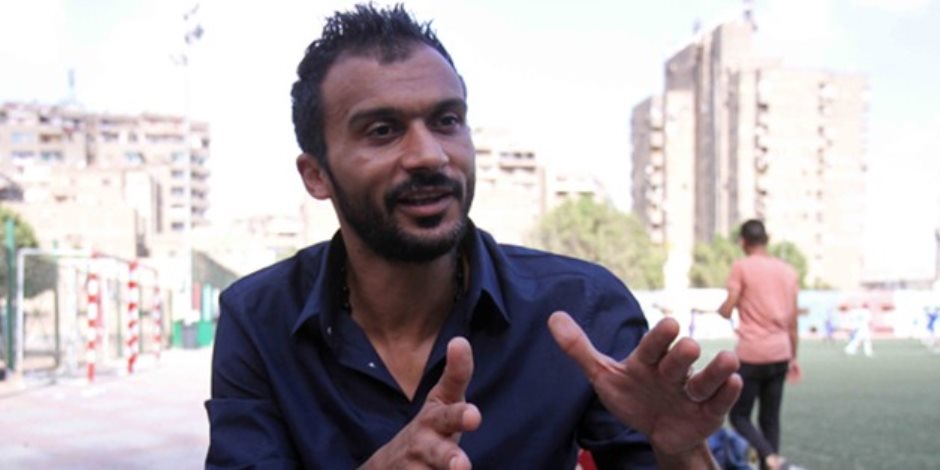 إبراهيم سعيد يسخر من “عصام الحضري” بسبب إصابة أحمد الشناوي