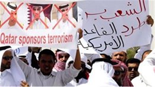 عاجل بالصور.. مظاهرات في الدولة القطرية ضد «تميم».. والنظام يلجأ لقطع «واتساب»