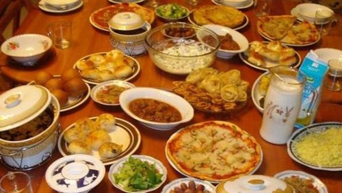 تعرف على أهم 7 نصائح غذائية يجب الالتزام بها في السحور أول أيام رمضان لصيام صحي وبدون عطش