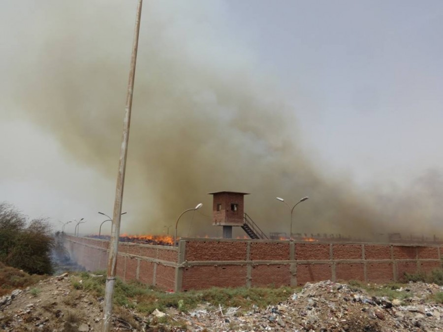 بالصور| كيف تدخل الجيش للسيطرة على حريق مصنع سكر كوم أمبو