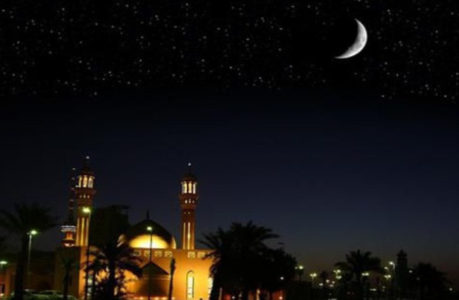 هل أفطر المصريون 3 أيام في رمضان هذا العام؟ .. علماء يكشفوا حقيقة “ظهور البدر”