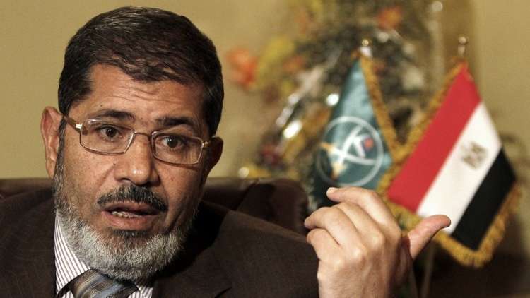 أول بيان رسمي يكشف سبب وتفاصيل وفاة “محمد مرسي”..وأول تعليق من عائلة الرئيس الأسبق