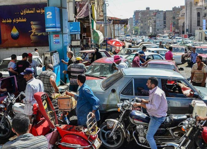 عاجل.. الحكومة تفاجئ المواطنين وتعلن رسميًا موعد طرح “البنزين الجديد” في السوق !!