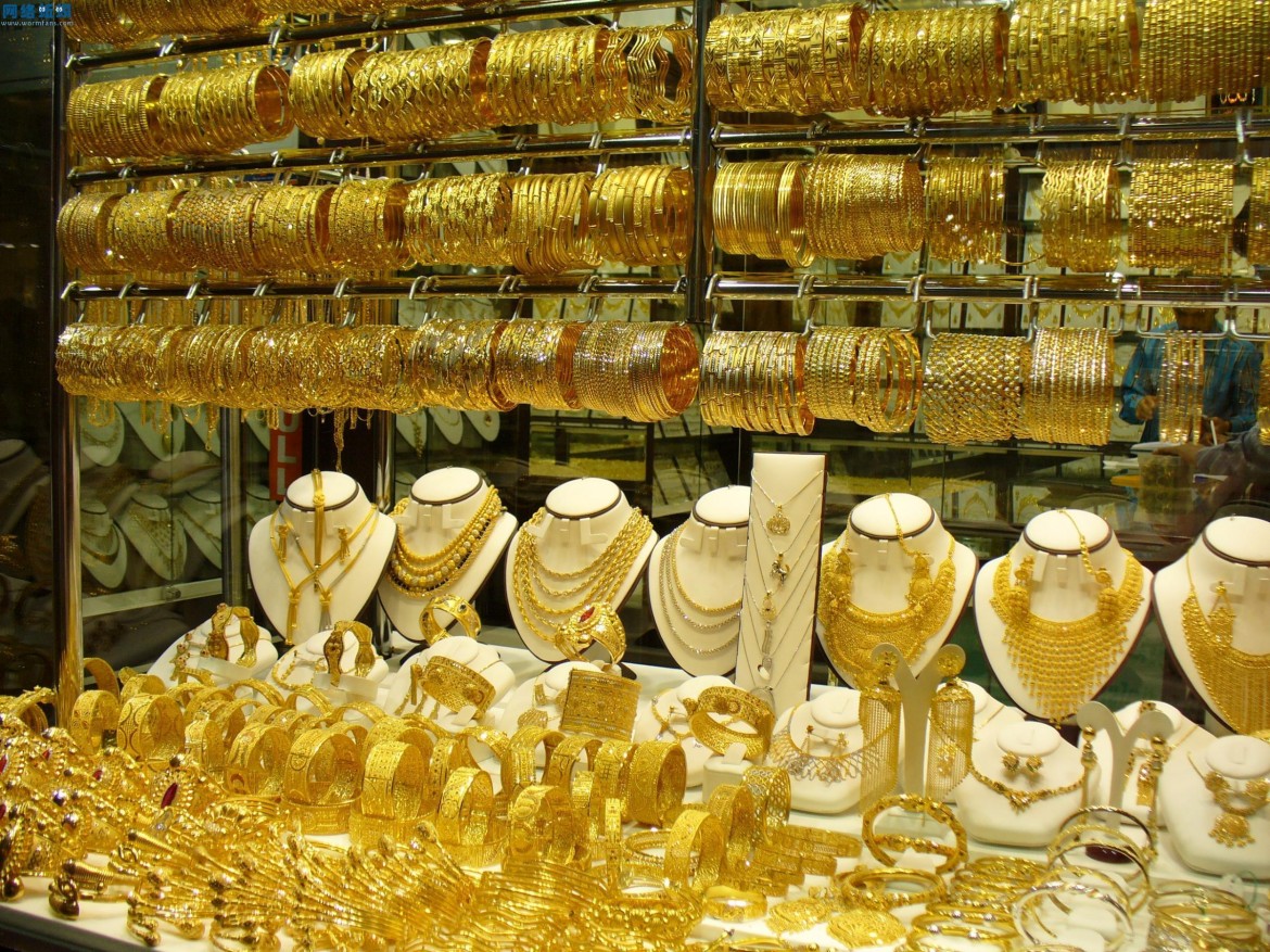 أسعار الذهب تتراجع بشكل غير مسبوق داخل المحلات.. وعيار 21 يٌسجل أقل سعر له منذ فترة