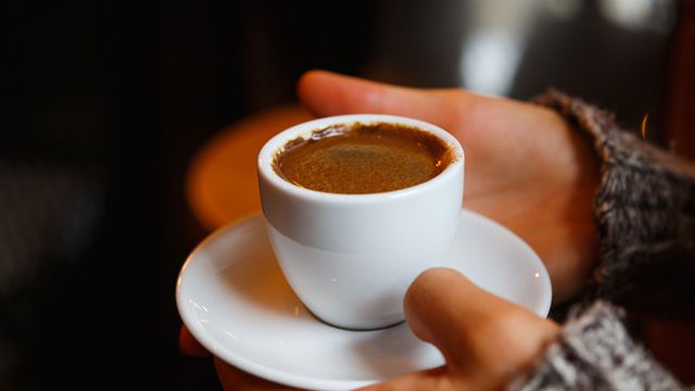 فوائد شرب القهوة وكم من الوقت يستمر تأثير فنجان القهوة بالجسم