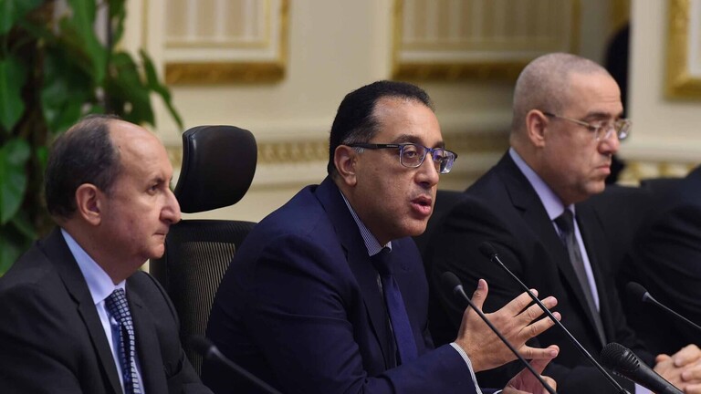 الحكومة المصرية تنفي تسريح بعض موظفي الدولة توفيراً للنفقات