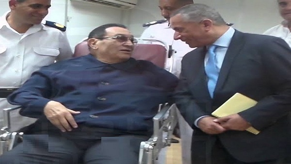 بالفيديو| مبارك يكشف أسرار لأحمد موسى بخصوص 6 أكتوبر من منزله