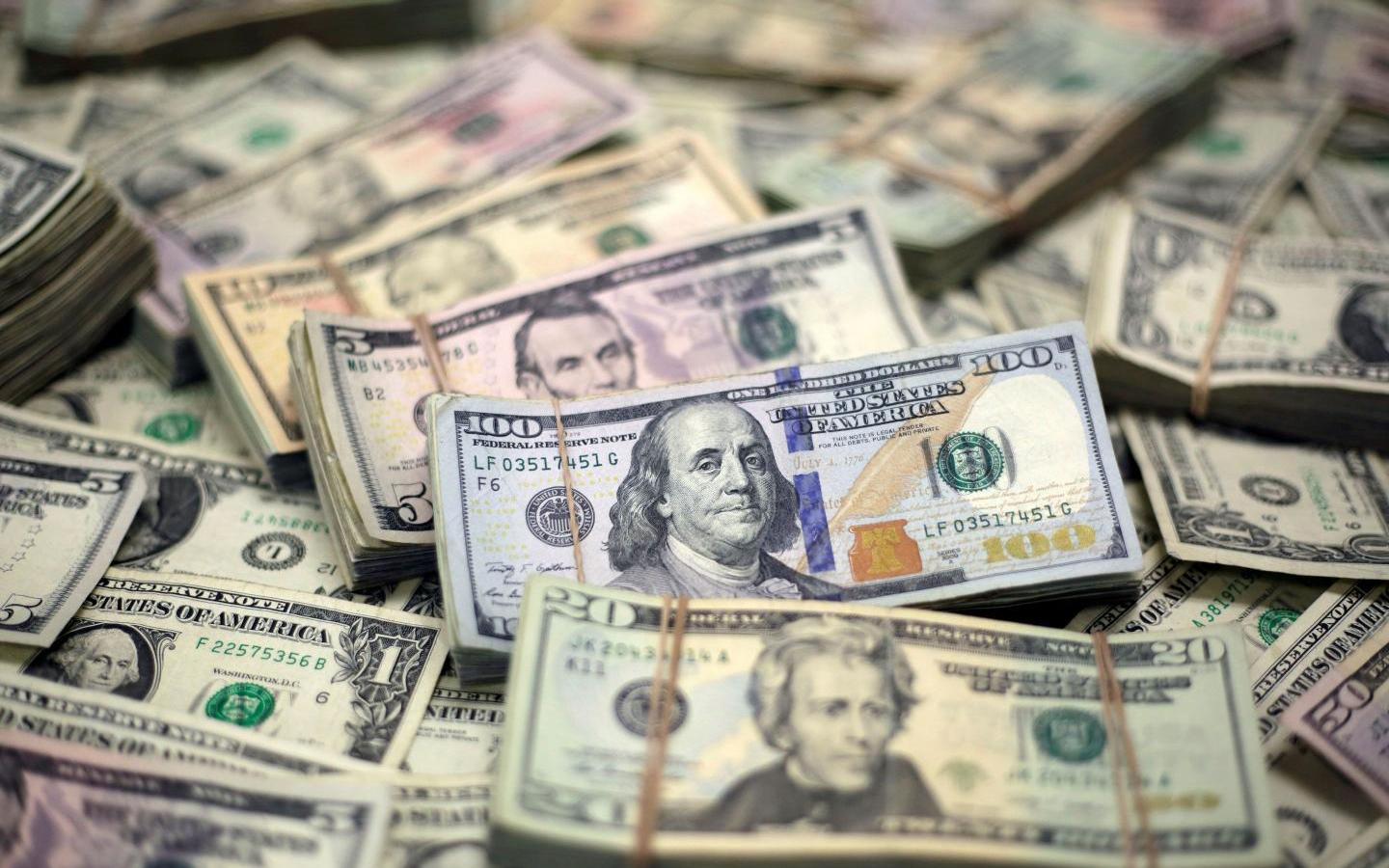 سعر الدولار اليوم الاثنين 17 فبراير في البنوك المصرية والأجنبية