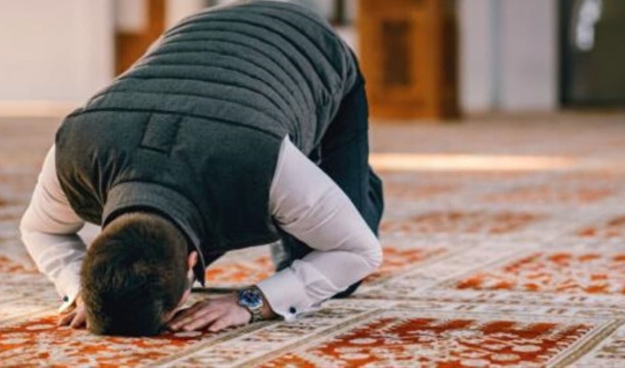 كيفية صلاة العيد في البيت وتوقيتها بعد منعها في المساجد كإجراء وقائي وموعد عيد الفطر 2020