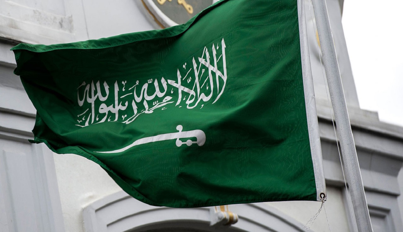 عاجل| رفع حظر التجوال في السعودية والحكومة تحسم الجدل بشأن الزيارات ورحلات العمرة