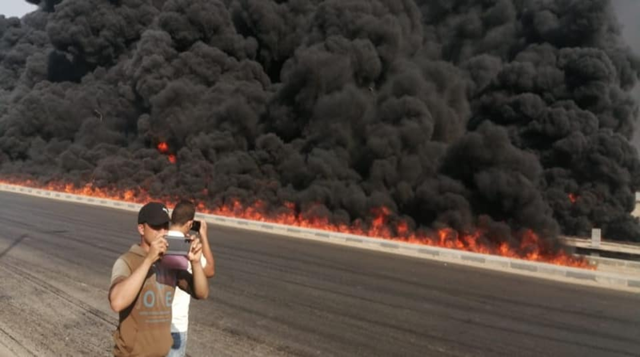 بالصور| تفاصيل حريق ضخم بطريق مصر الإسماعيلية الصحراوي