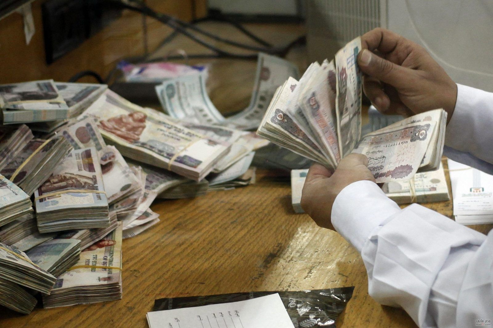 بعد رفع سعر الدولار الجمركى تعرف على سعر الدولار اليوم في جميع البنوك المصرية الخميس 8/09/2022