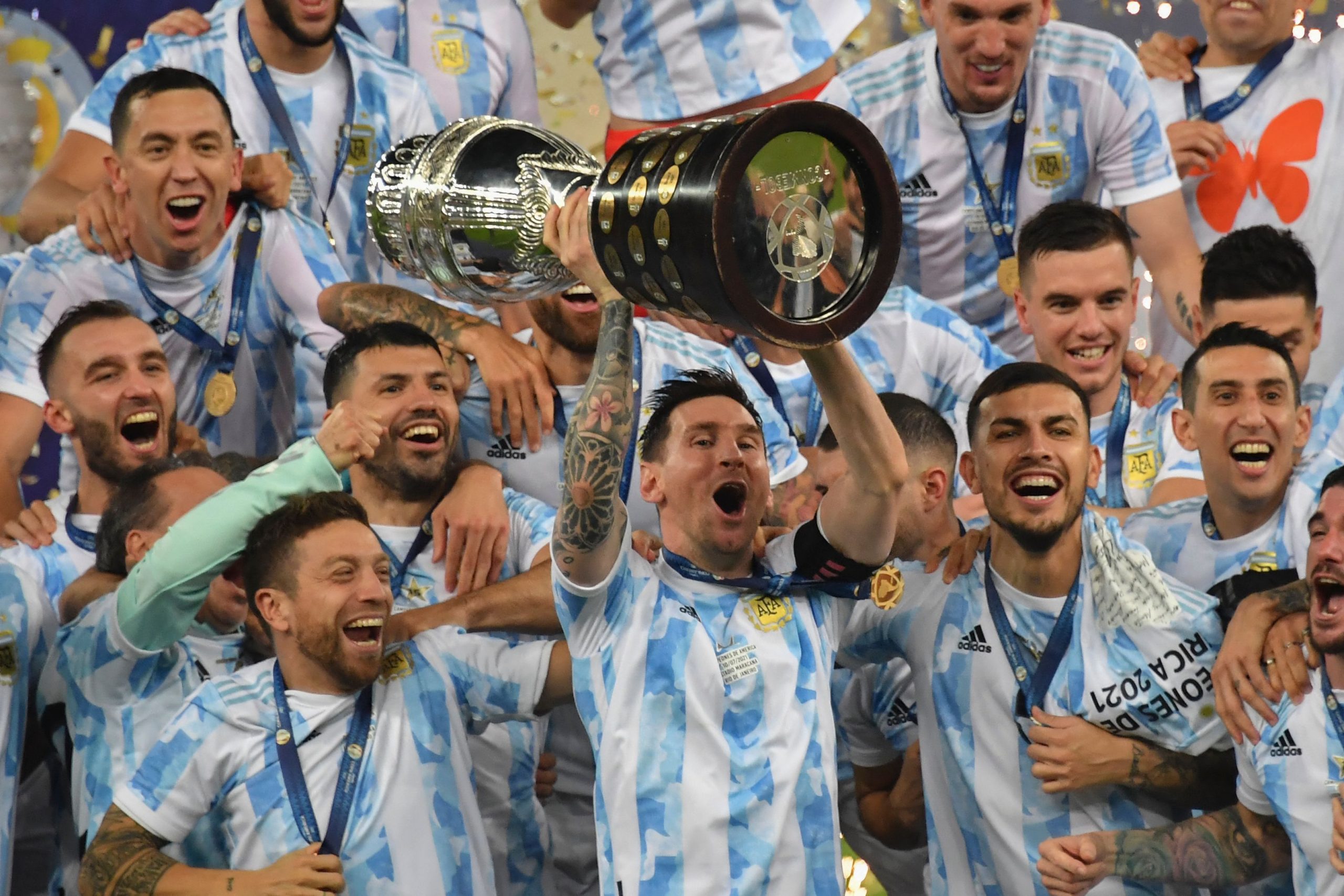 ميسي يقود الأرجنتين للفوز بكوبا أمريكا.. وإيطاليا تعود لمنصات التتويج بعد فوزها باليورو