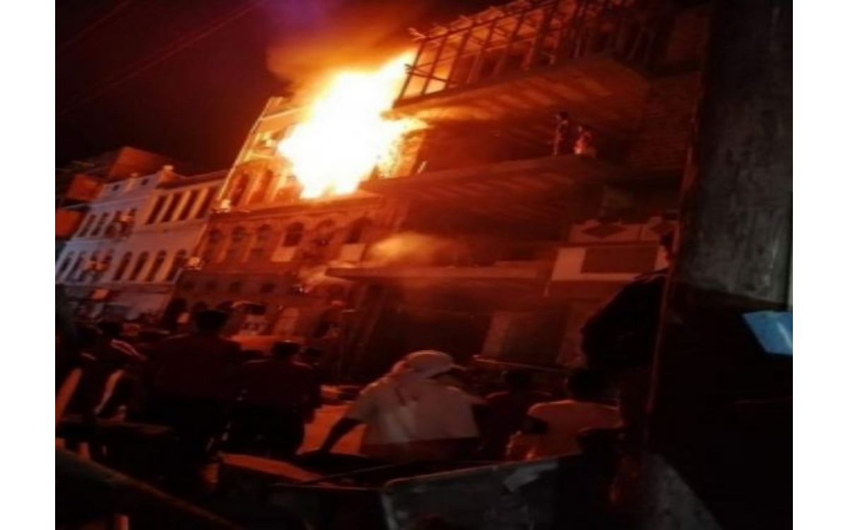 تفاصيل تفحم أسرة كاملة داخل شقة سكنية بحي الكوثر بمدينة سوهاج