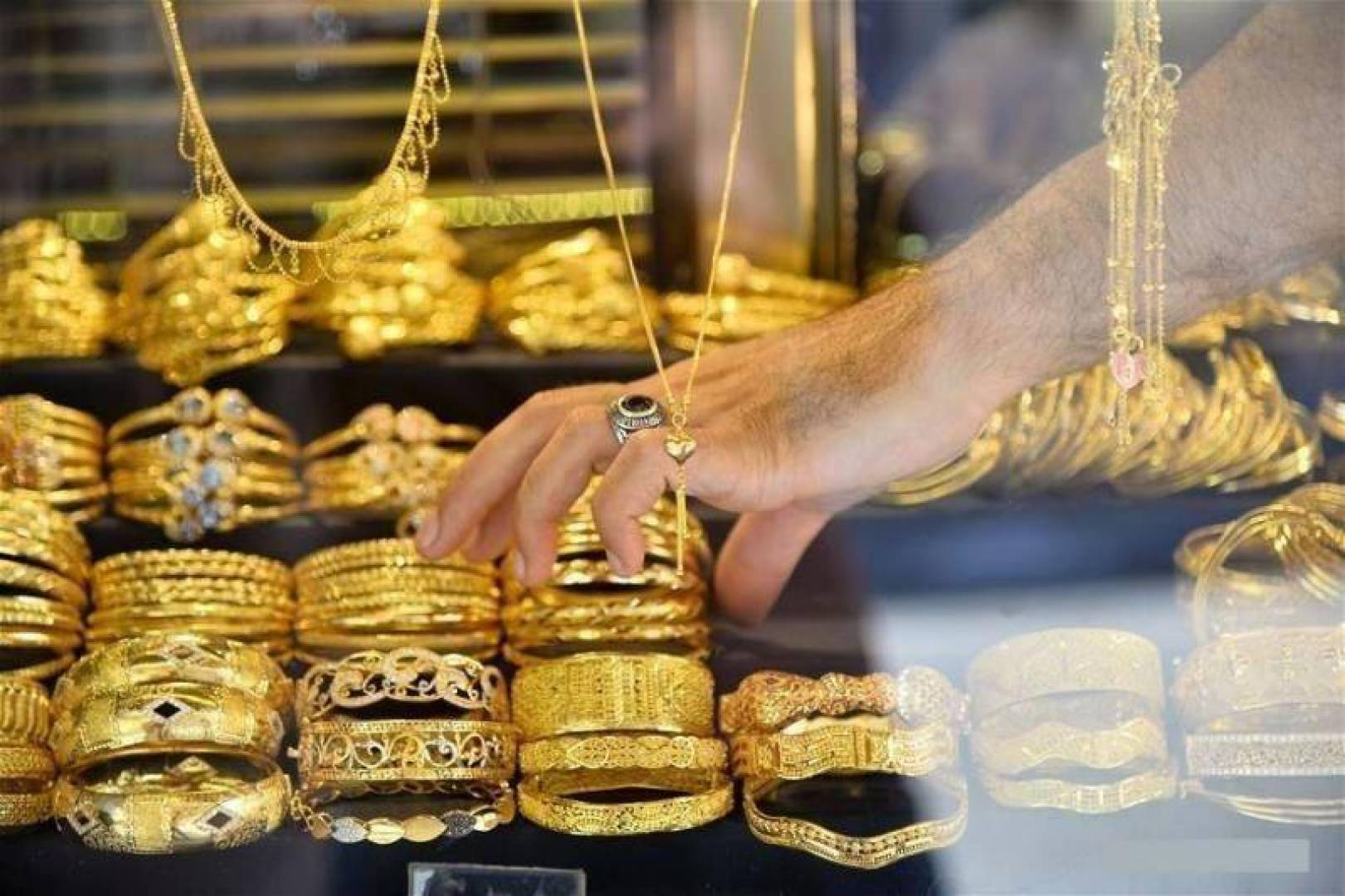 انخفاض جديد في سعر الذهب عيار 21 في محلات الصاغة افرحي يا عروسة وانزلي اشتري الشبكة