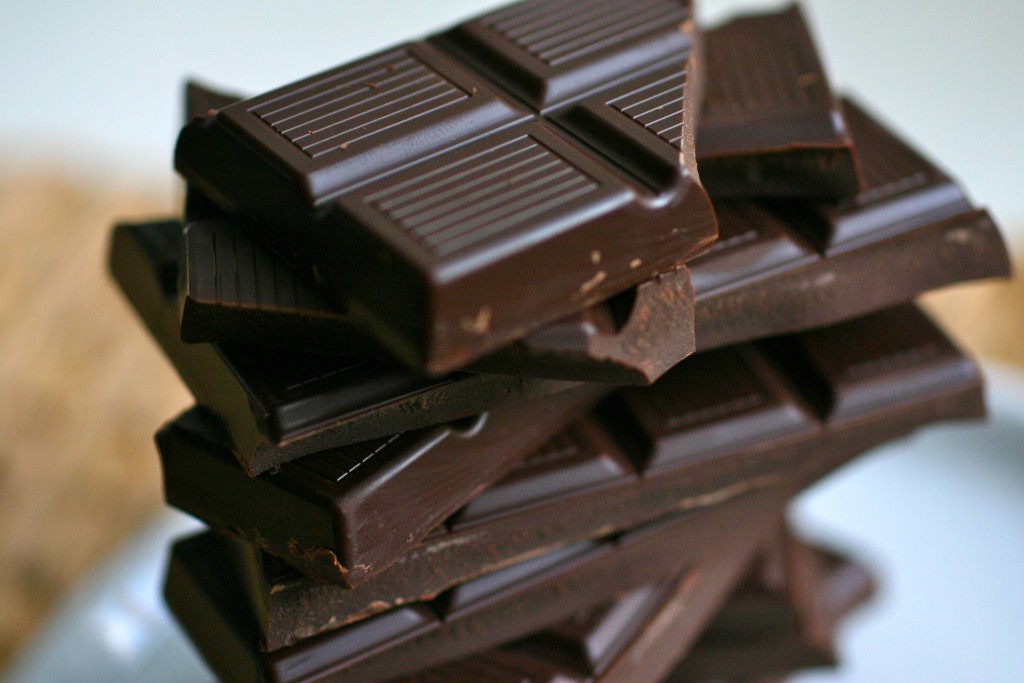 بشرة سارة لعشاق الشوكولاتة كيف تستمتع بأكلها دون زيادة في منسوب السكر والوزن