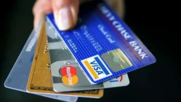 تعرف علي.. شروط البنوك لاستثناء بعض العملاء من قرار وقف بطاقات الخصم المباشر خارج مصر؟